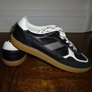 ALOHAS Black and White Sneakers with Gum Sole